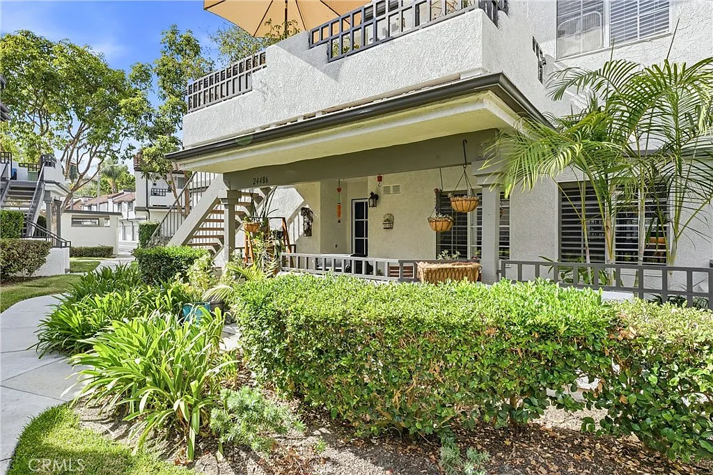 2 bed, 956 sqft, $2,950 — Photo 1