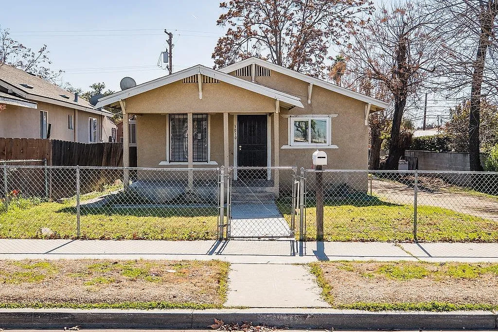 3910 E Nevada Ave photo 1