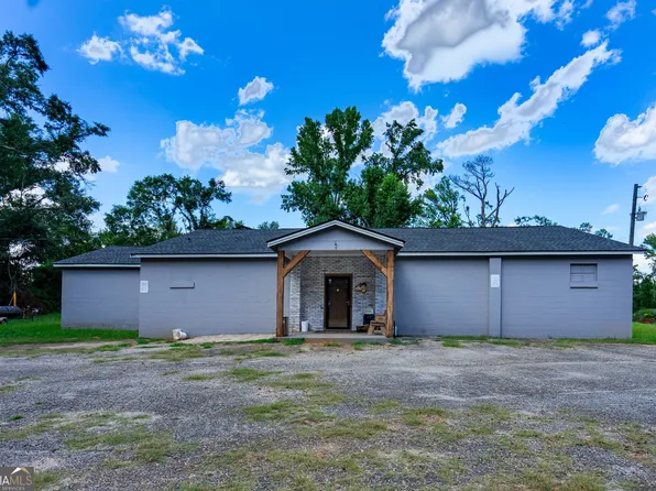 107 Lovelace Rd, West Pt, GA 31833