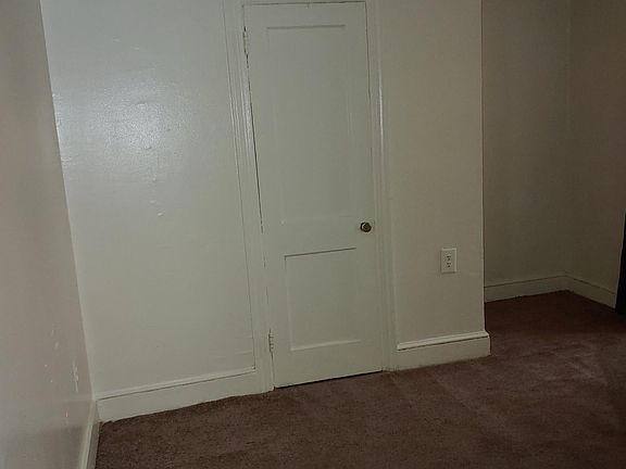 3rd image of 1003 W 8th St #3