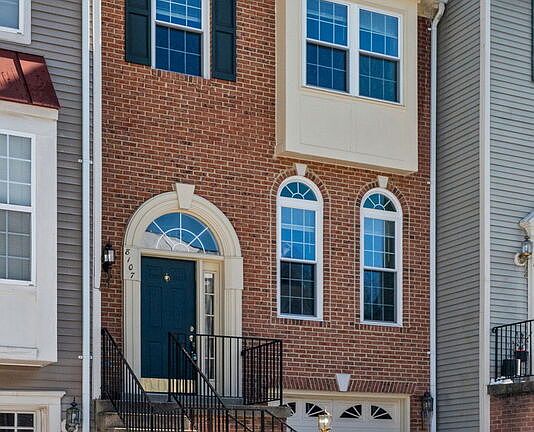4th image of 8107 Old Pohick Ct