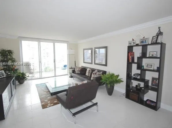 2851 NE 183rd St, Aventura, FL