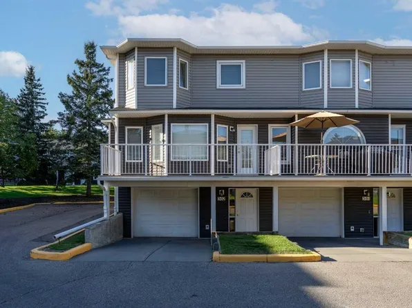362 S Regal Park NE, Calgary, AB T2E 0S6