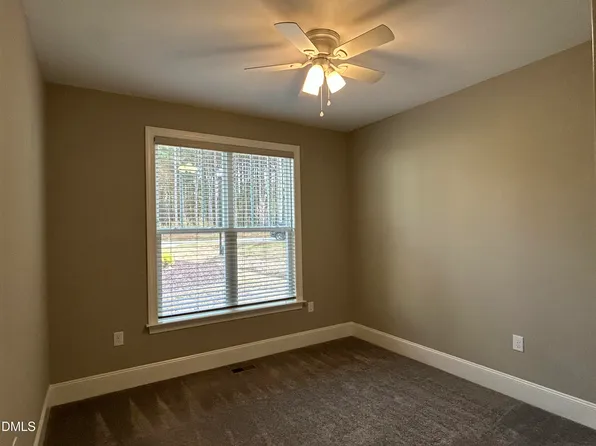 40 Yellowstone Ct, Youngsville, NC 27596