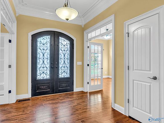 2nd image of 23 Veridian Way SE