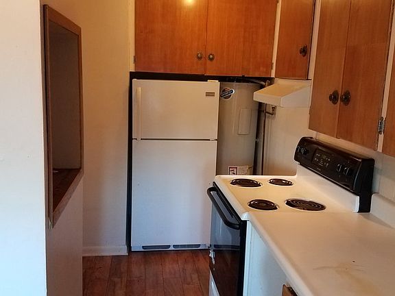 2nd image of 852 W Nickerson St #852
