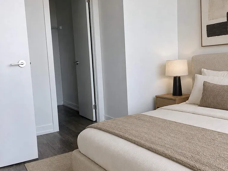 15 Wellington St S #1804 — Photo 2