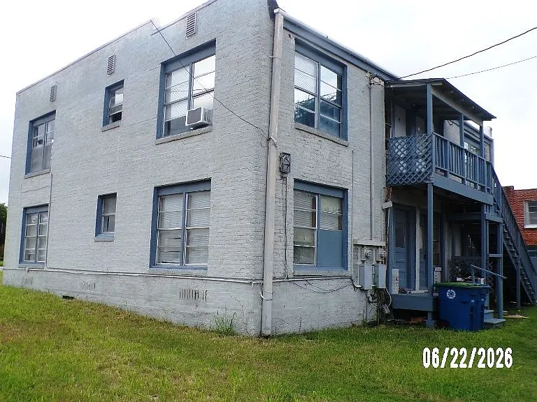700 N Washington St #4 — Photo 1