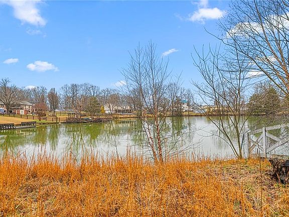 4th image of 4020 Knollwood Dr