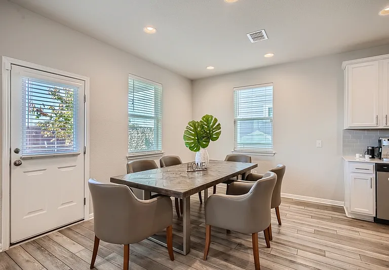 9604 Dawn Pearl Dr — Photo 14