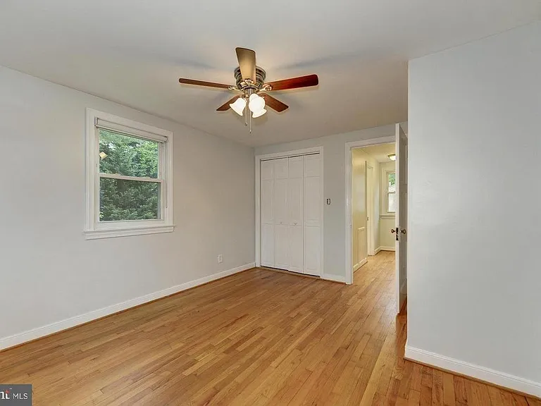 937 Patrick Henry Dr — Photo 20