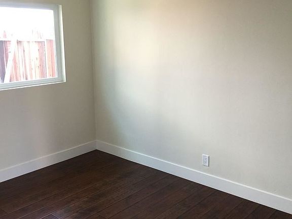 4th image of 1015 Circuit Dr APT A