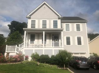 3 Washington Cir, Southbury, CT 06488