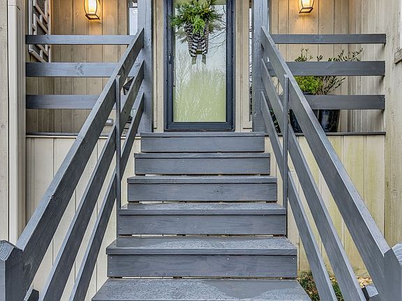 4th image of 556 Harpeth Trace Dr