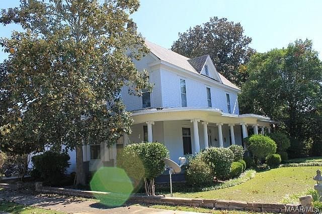 1st image of 301 S Park St