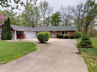 3127 Pinehurst Dr, Decatur, IL 62521