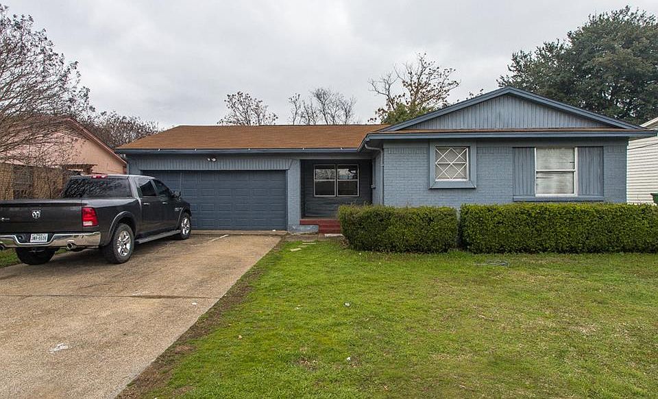 1st image of 2209 English Dr