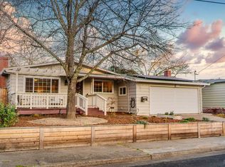 790 White Gates Ave, Healdsburg, CA 95448