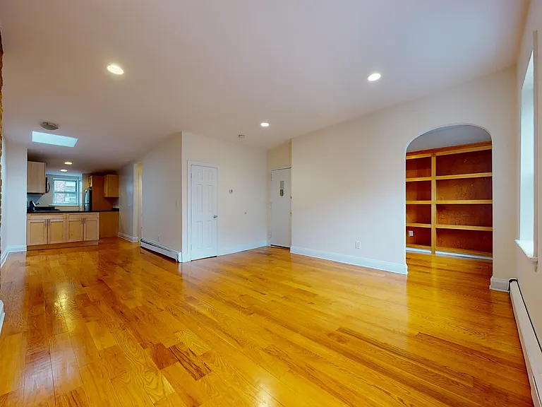 480 W Broadway #4 — Photo 9