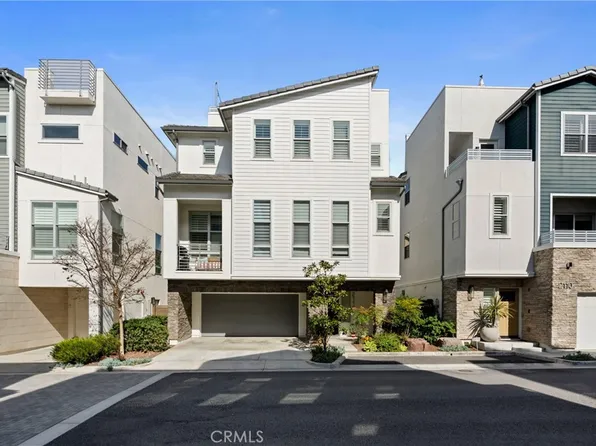 2112 Tidewater Cir, Costa Mesa, CA 92627