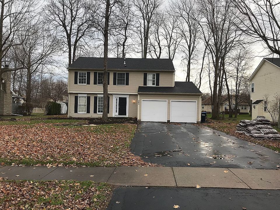 2nd image of 382 Macintosh Dr