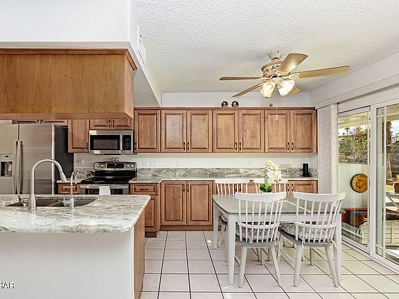 4th image of 1748 Los Lagos Dr #A