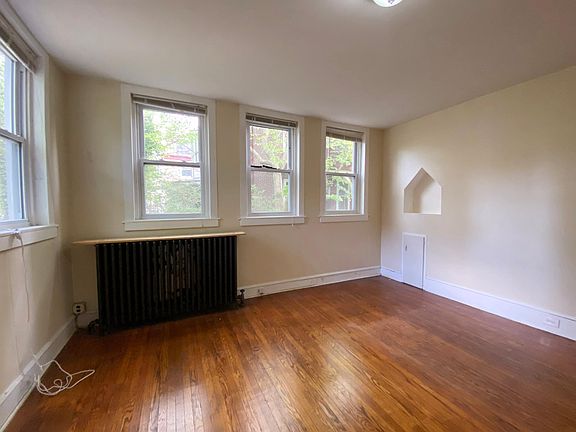 3rd image of 1011 S 47th St #1A