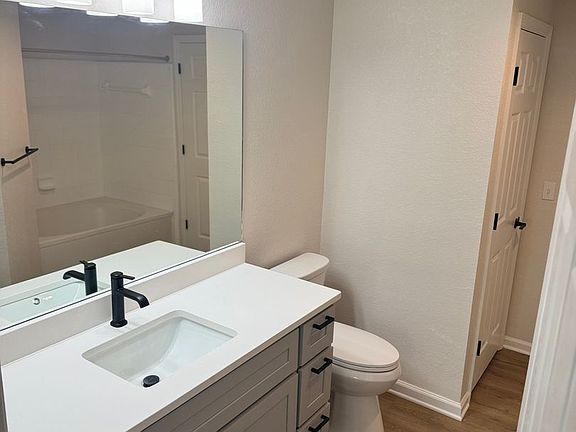 4th image of 2801 Chancellorsville Dr APT 311