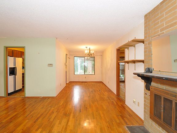 4th image of 9602 119th St SW