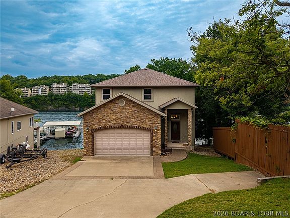 2nd image of 2636 Ozark Isle Dr