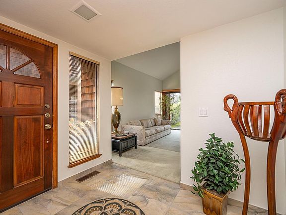 3rd image of 9231 Lakewood Drive