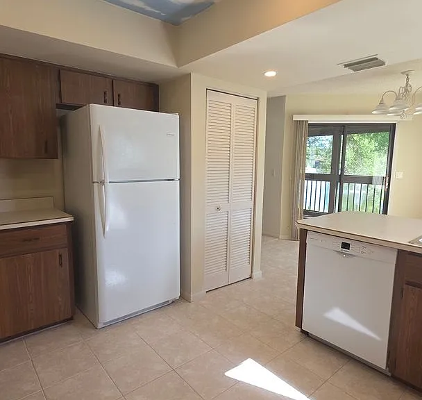 46 Hembury Ln — Photo 14