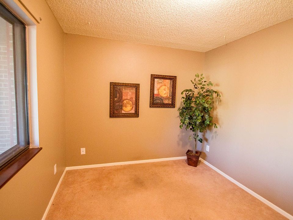 1st image of 5595 Del Paz Dr