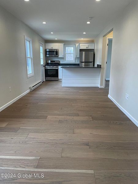 4th image of 17 Thomas Avenue