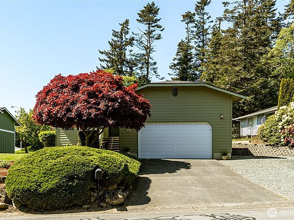 3rd image of 4114 Kingsway