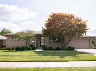 21000 Winkel St, Saint Clair Shores, MI