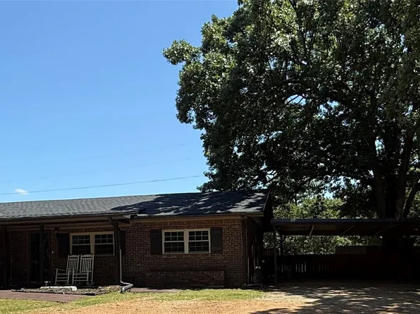 2427 Landrith St, Ada, OK 74820