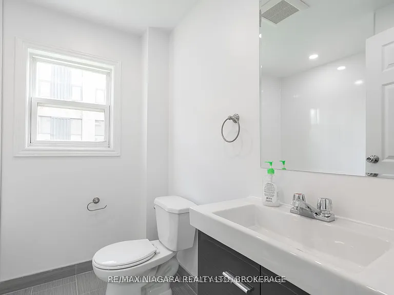 237 Church St N #1 — Photo 7