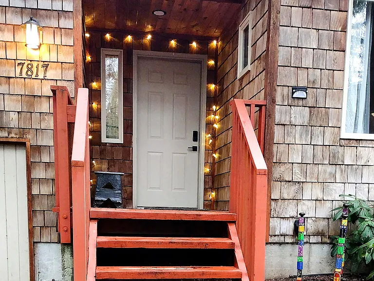 This is a full house with the use of the one car garage. This is not shared space.