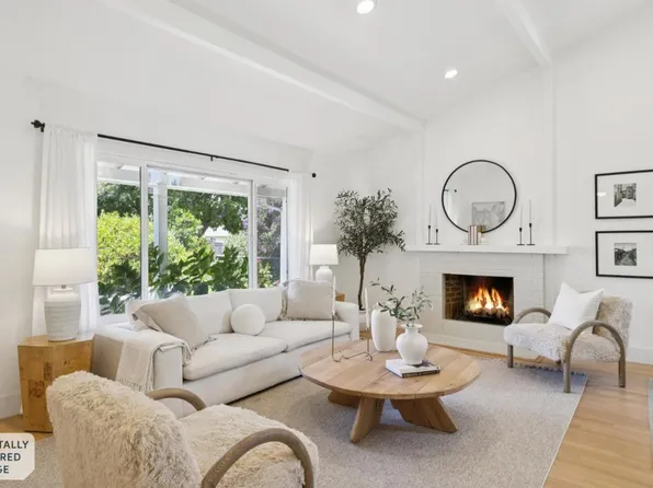 1086 Robbia Dr, Sunnyvale, CA 94087