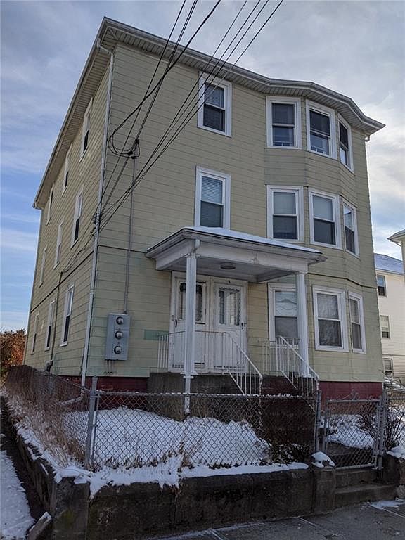 9 Phoenix St, Central Falls, RI 02863 Zillow