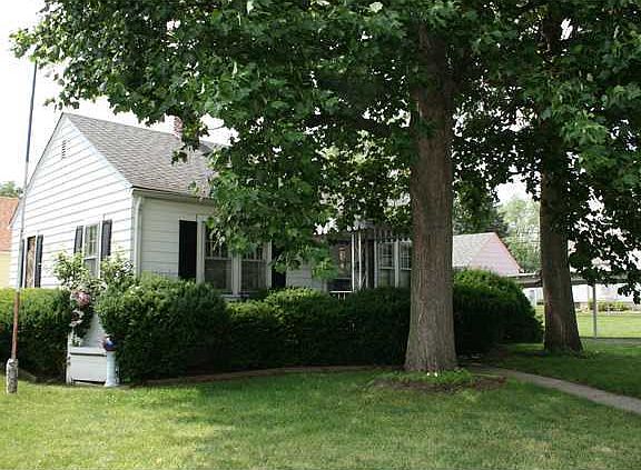 2nd image of 5504 W 16th St