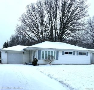 26650 Emma Ave, Flat Rock, MI, 48134