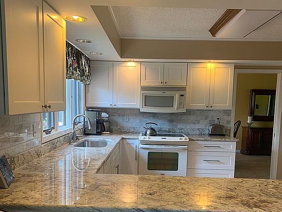3rd image of 3255 Wyndwicke Dr