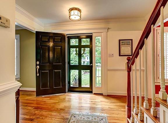 3rd image of 207 Grande Dr