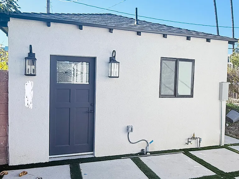 239 S Lincoln St — Photo 2