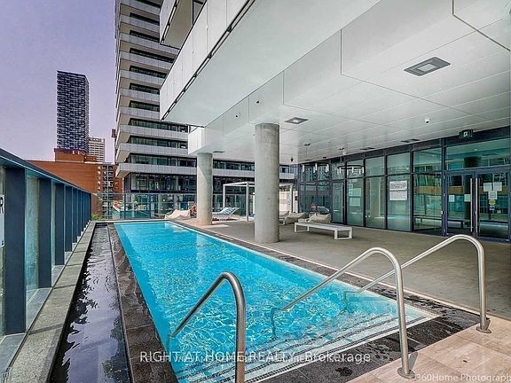 2nd image of 185 Roehampton Ave #1906