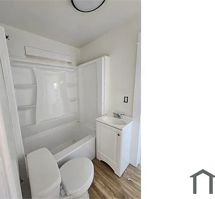 2 bed, $3,052 — Photo 3