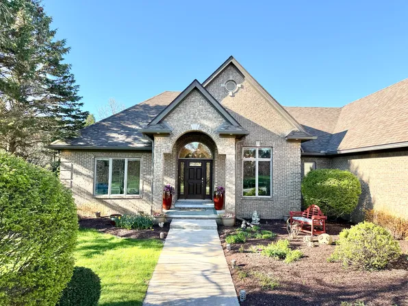 1835 Brookview Dr, Saline, MI 48176
