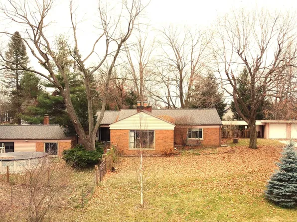 1100 Inwood Rd, Rochester, MI 48306